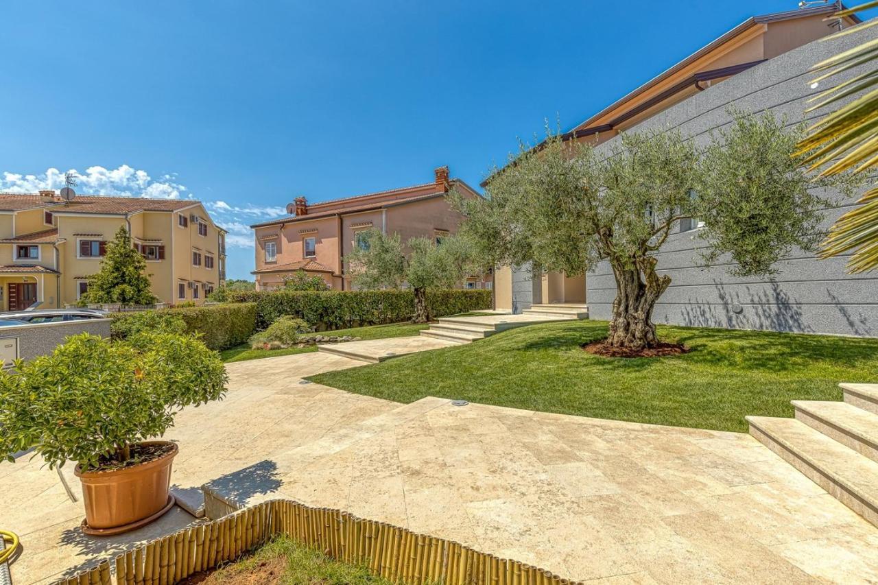 Apartment Complex Irena With Pool Poreč Exteriér fotografie