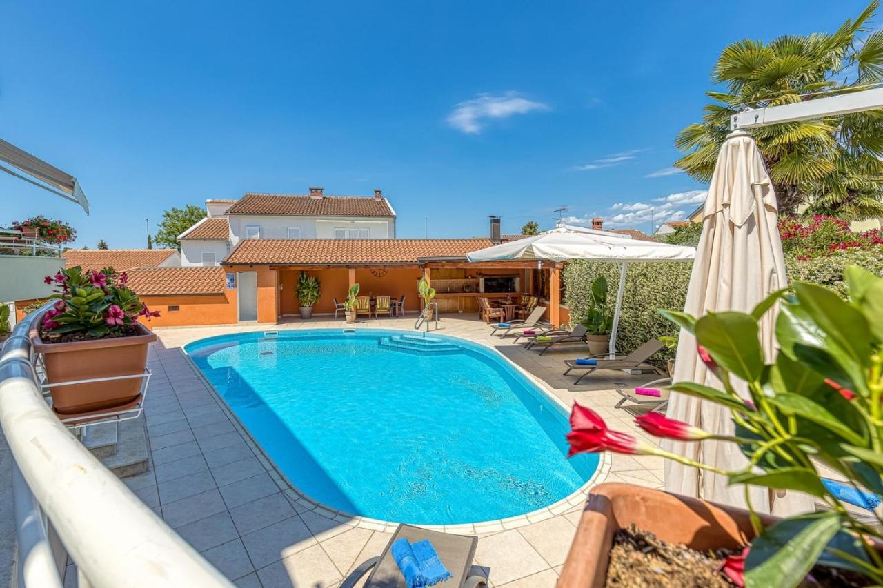 Apartment Complex Irena With Pool Poreč Exteriér fotografie